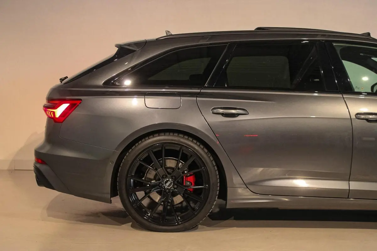 55 TFSI e quattro Competition PANO | TREKH
