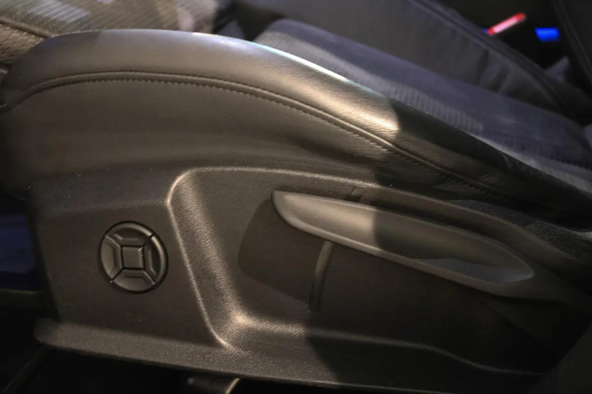 55 TFSI e quattro Competition PANO | TREKH