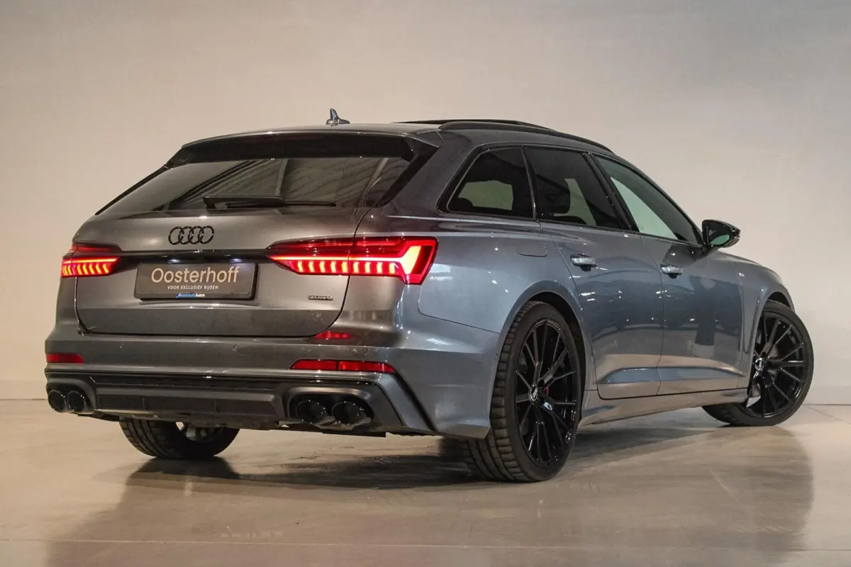 55 TFSI e quattro Competition PANO | TREKH