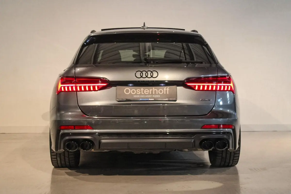 55 TFSI e quattro Competition PANO | TREKH