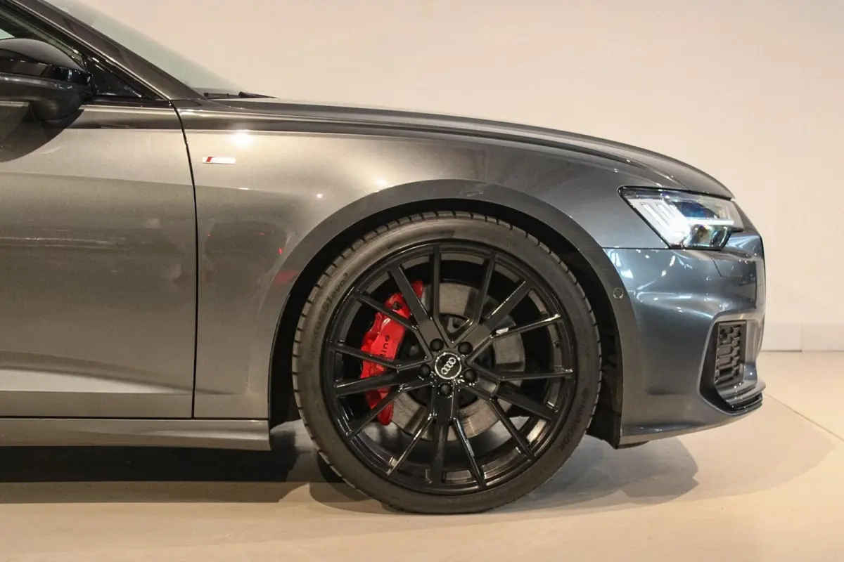 55 TFSI e quattro Competition PANO | TREKH