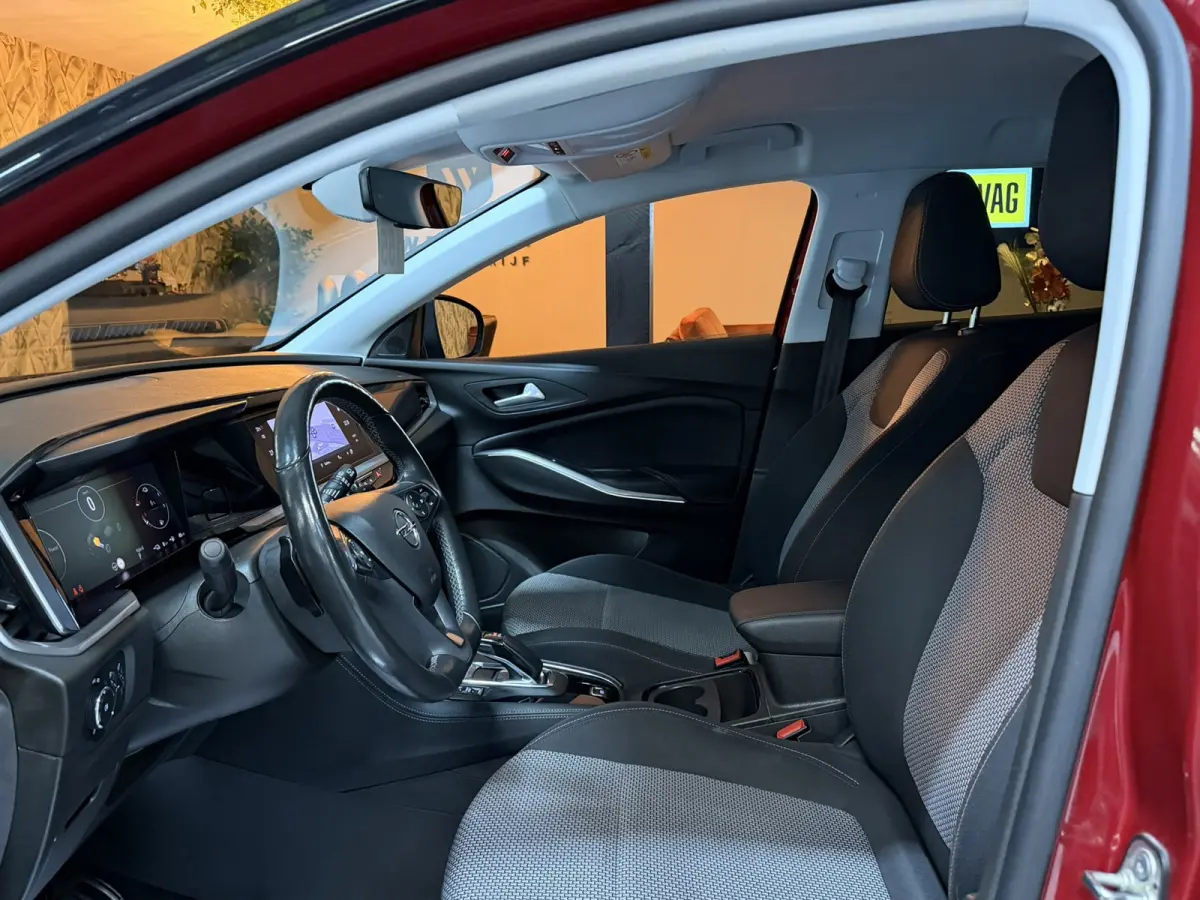 1.6 Turbo Plug-In Hybrid GS Line 224PK Bi-Color|ACC Autopilot|360°|Stoel+Stuurverwarming|Dodehoek|LED|Navi|Rijklaar