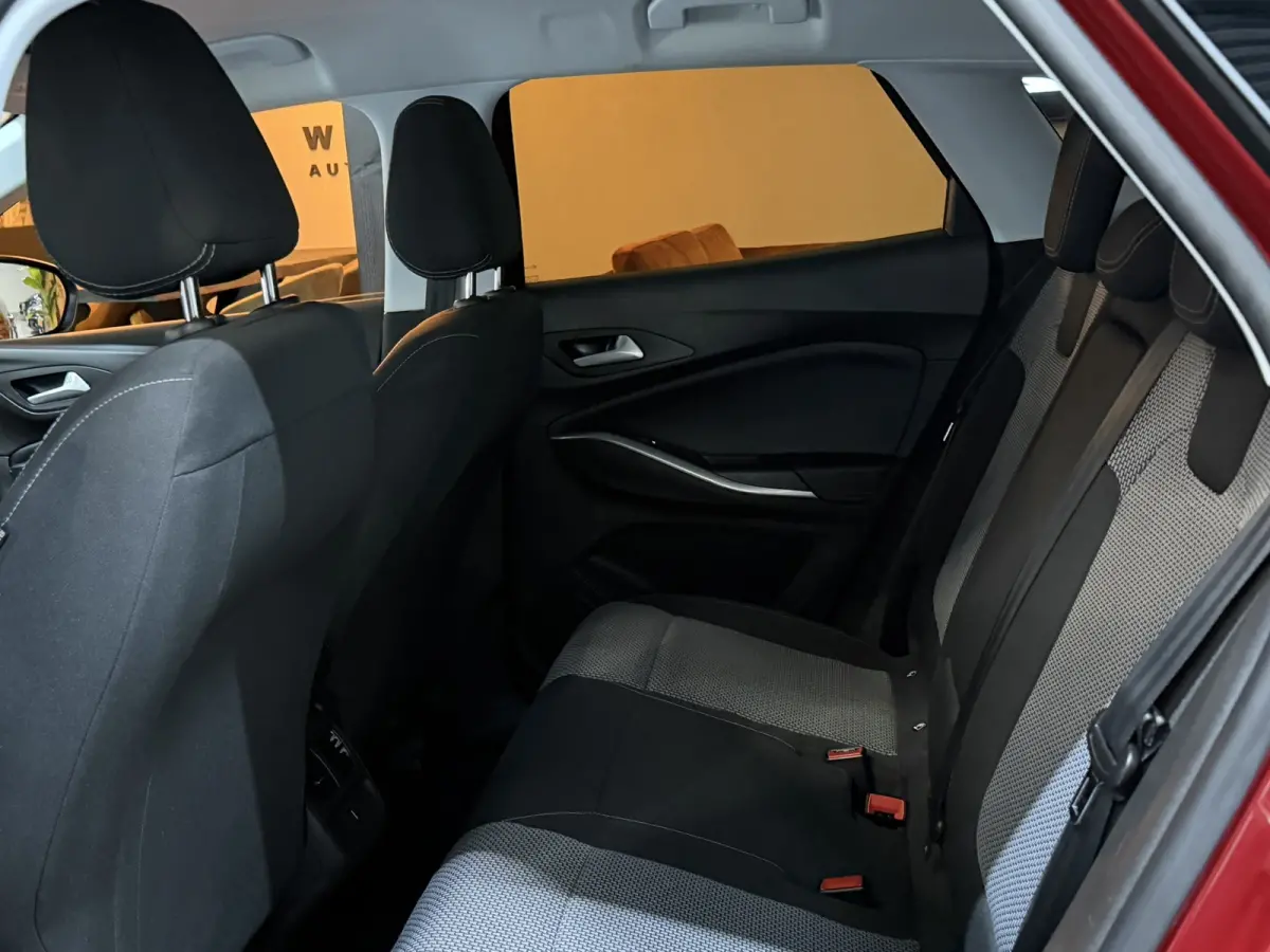 1.6 Turbo Plug-In Hybrid GS Line 224PK Bi-Color|ACC Autopilot|360°|Stoel+Stuurverwarming|Dodehoek|LED|Navi|Rijklaar