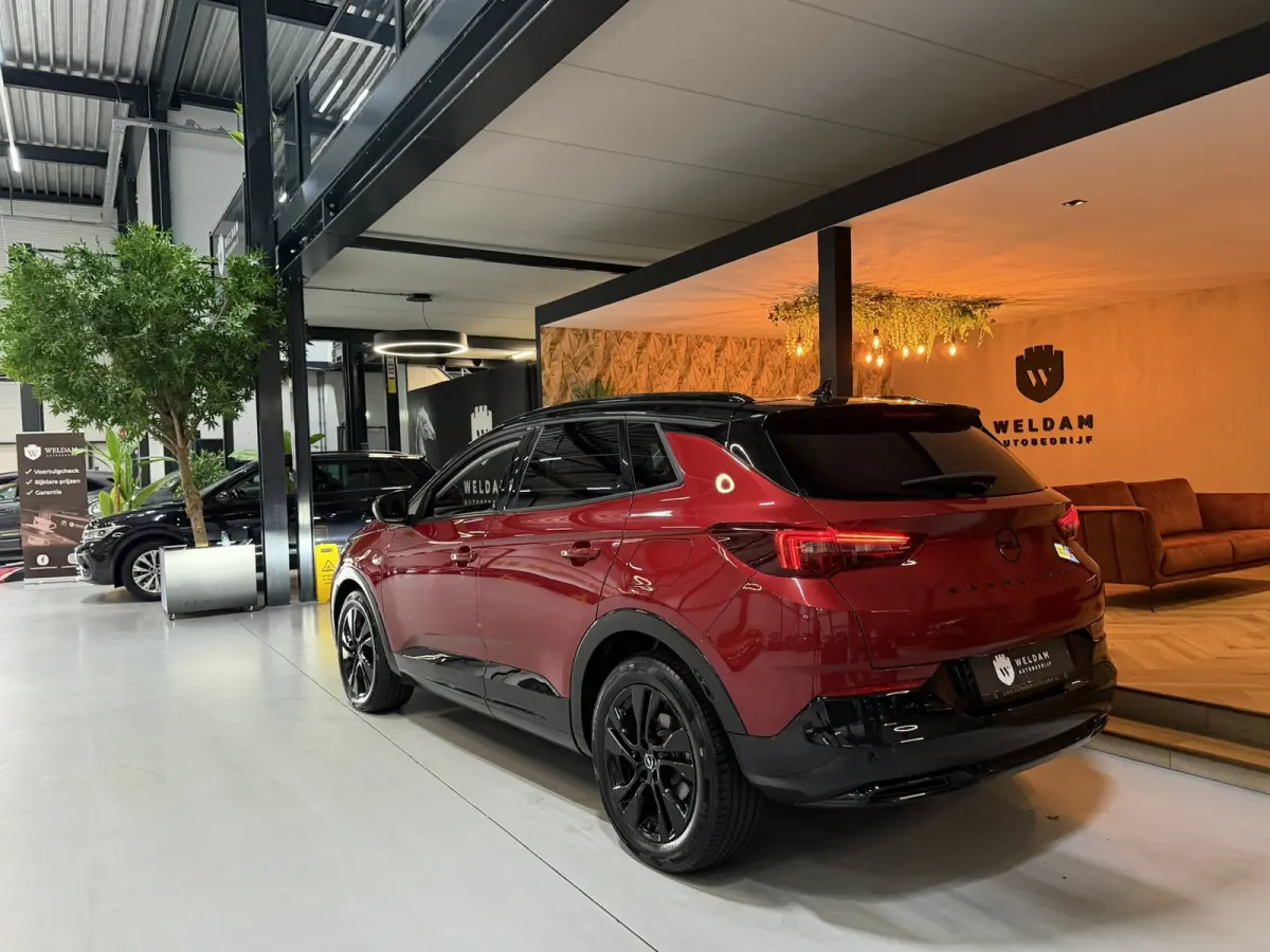 1.6 Turbo Plug-In Hybrid GS Line 224PK Bi-Color|ACC Autopilot|360°|Stoel+Stuurverwarming|Dodehoek|LED|Navi|Rijklaar