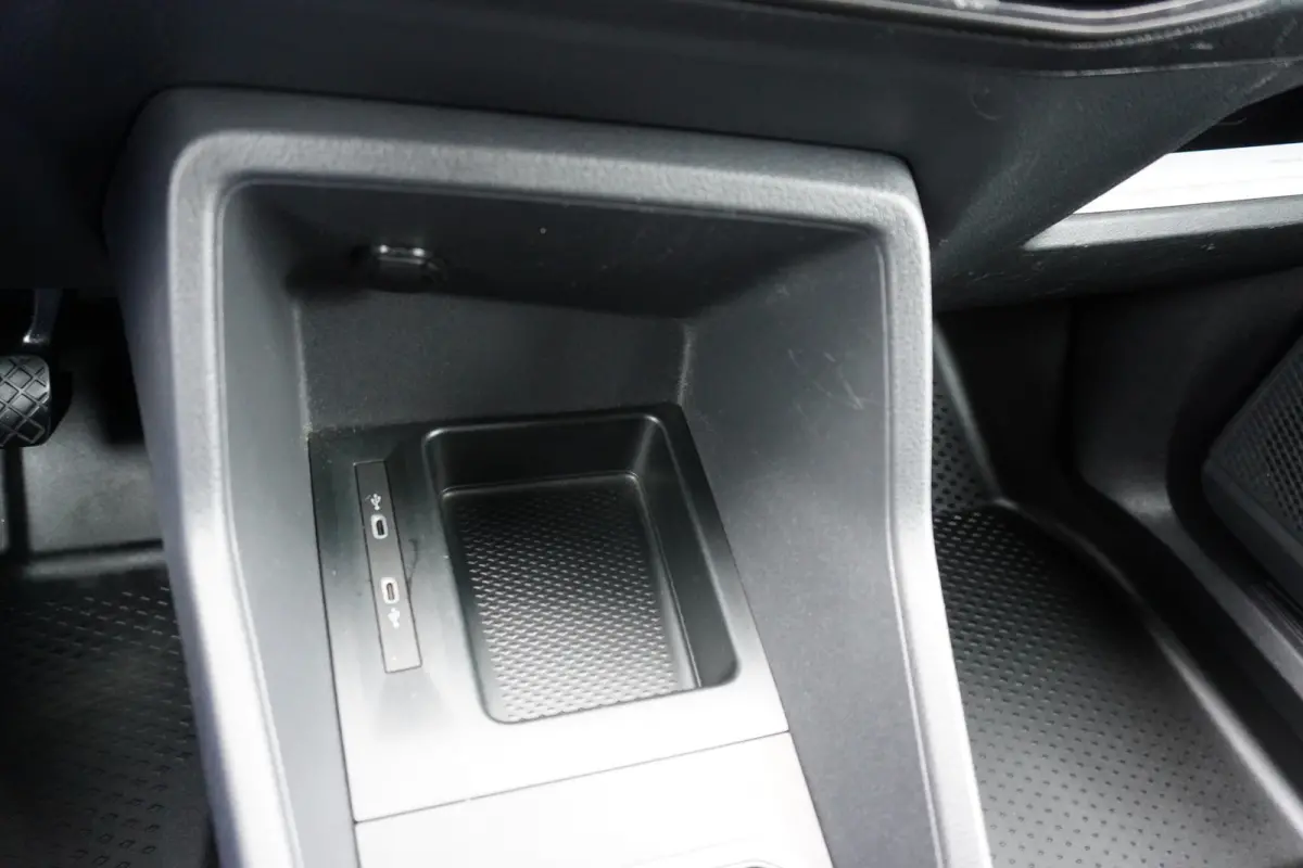 2.0 TDI 102pk Apple carplay Cruise Control Parkeersensoren Multifunctioneel Stuurwiel