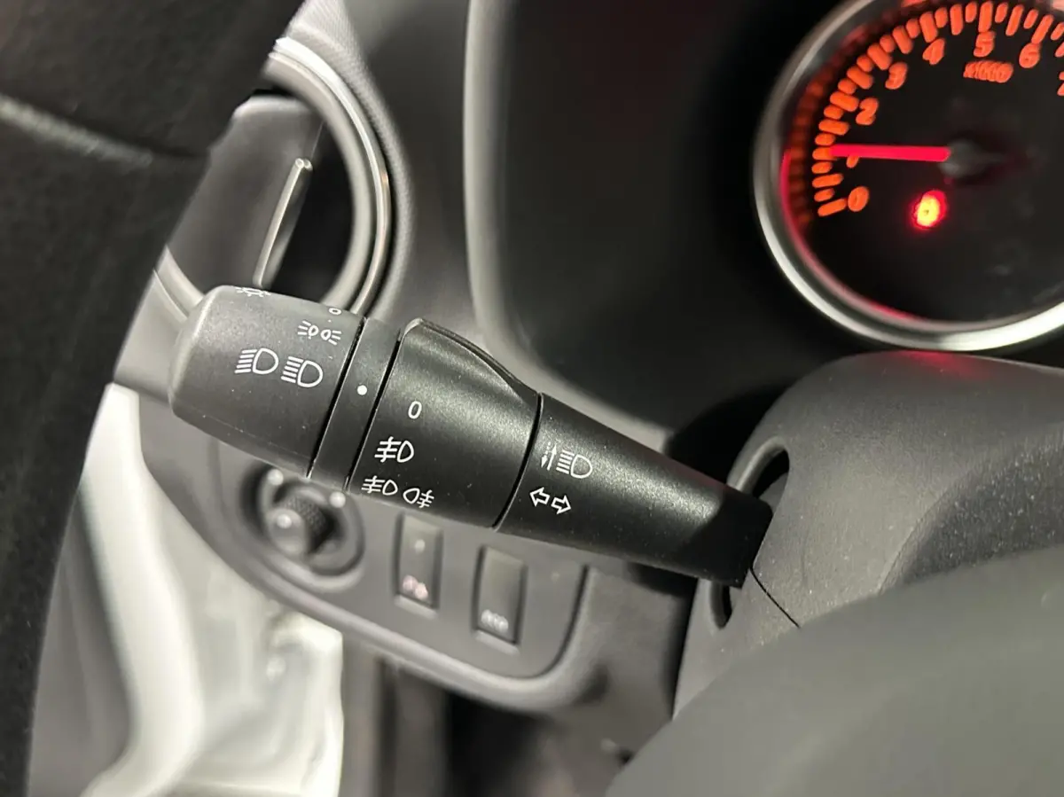 0.9 TCe SL AUTOMAAT TREKHAAK AIRCO NAVI CRUISE 64000 KM.