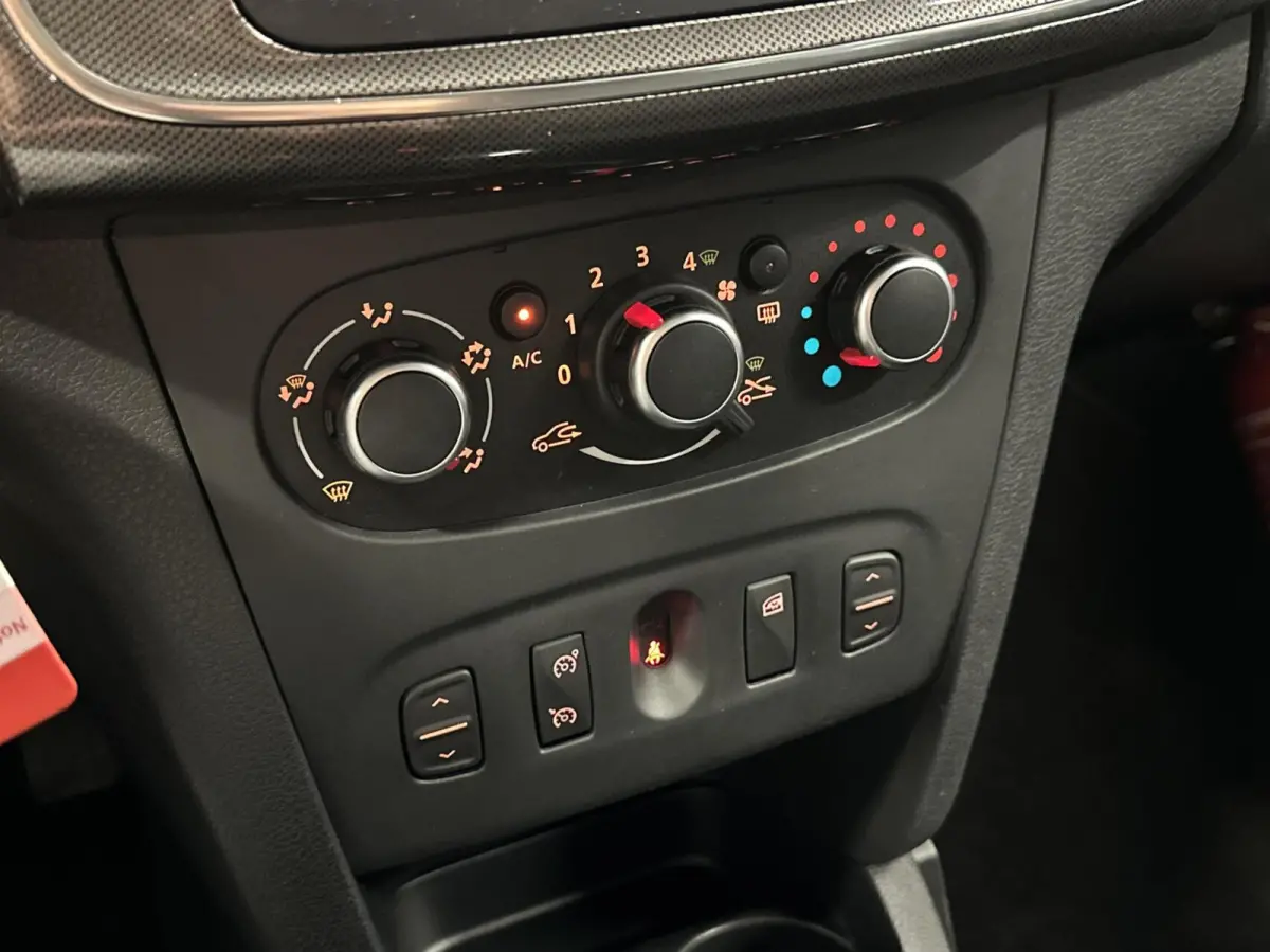 0.9 TCe SL AUTOMAAT TREKHAAK AIRCO NAVI CRUISE 64000 KM.