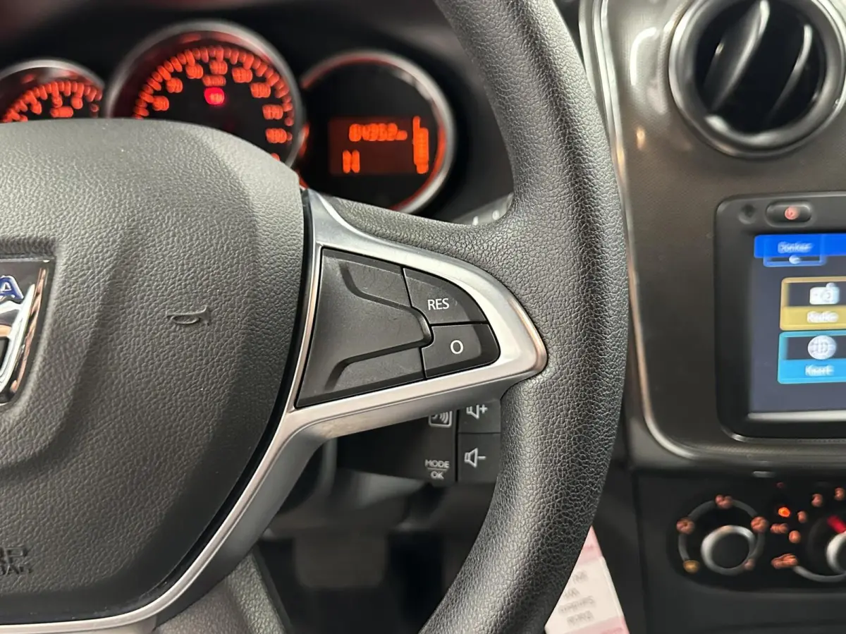 0.9 TCe SL AUTOMAAT TREKHAAK AIRCO NAVI CRUISE 64000 KM.