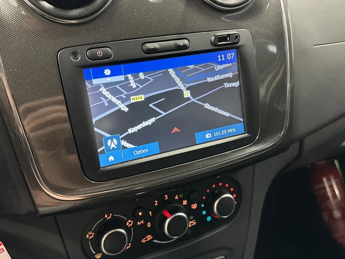 0.9 TCe SL AUTOMAAT TREKHAAK AIRCO NAVI CRUISE 64000 KM.