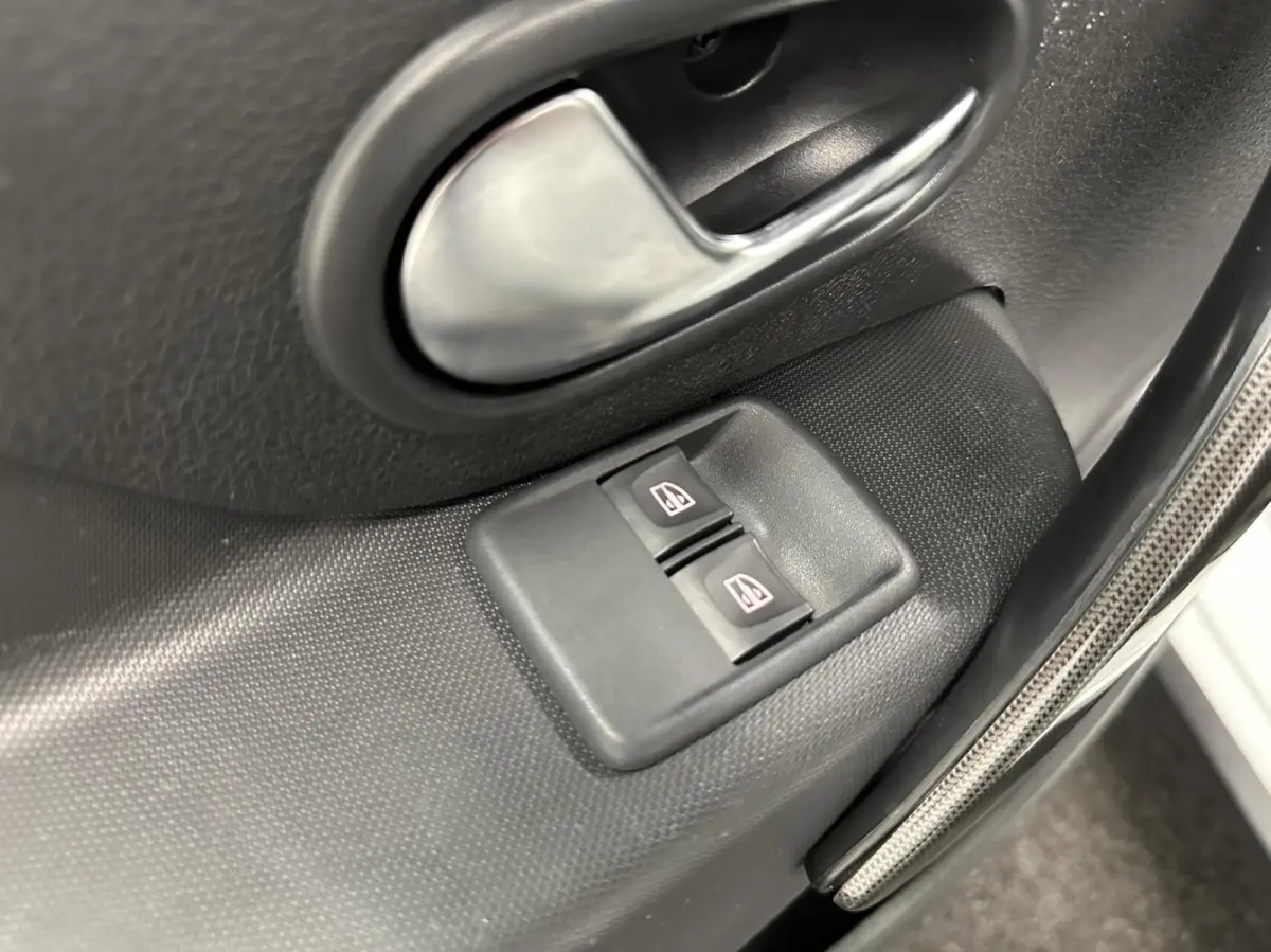 0.9 TCe SL AUTOMAAT TREKHAAK AIRCO NAVI CRUISE 64000 KM.
