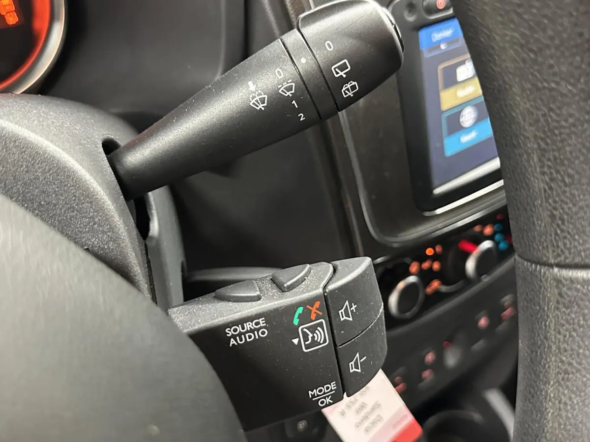 0.9 TCe SL AUTOMAAT TREKHAAK AIRCO NAVI CRUISE 64000 KM.