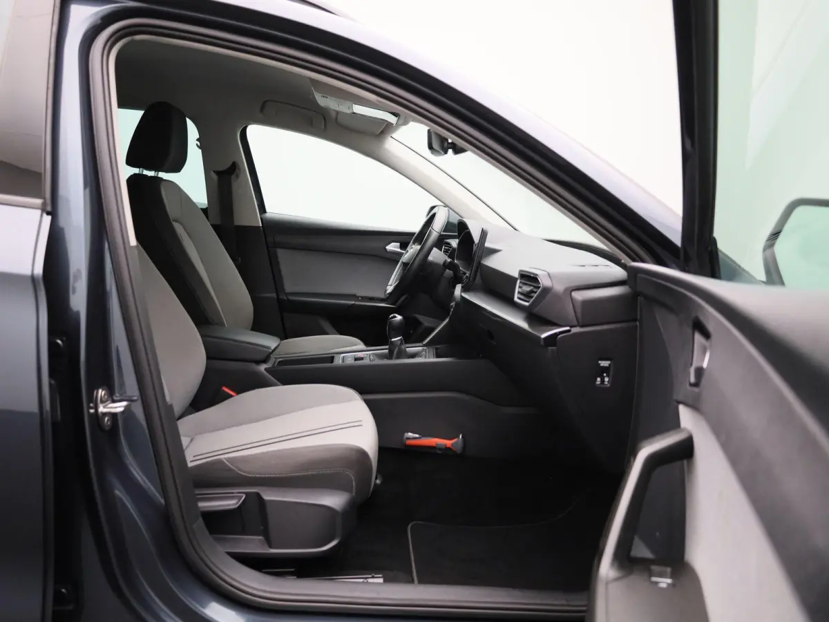 1.5 TSI Style Business Intense | Apple Carplay / Android Auto | Climate Control | Parkeersensoren | Achteruitrijcamera | Trekhaak |
