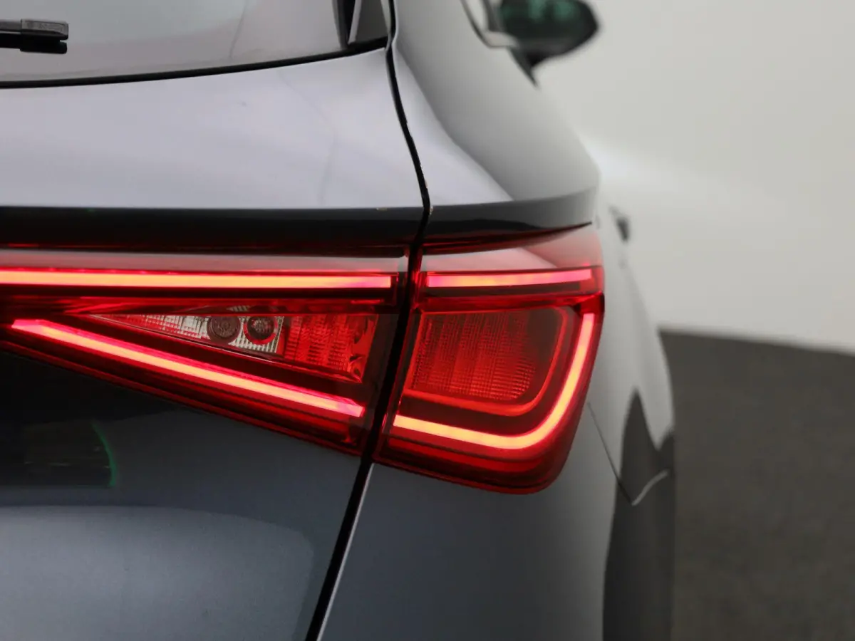 1.5 TSI Style Business Intense | Apple Carplay / Android Auto | Climate Control | Parkeersensoren | Achteruitrijcamera | Trekhaak |
