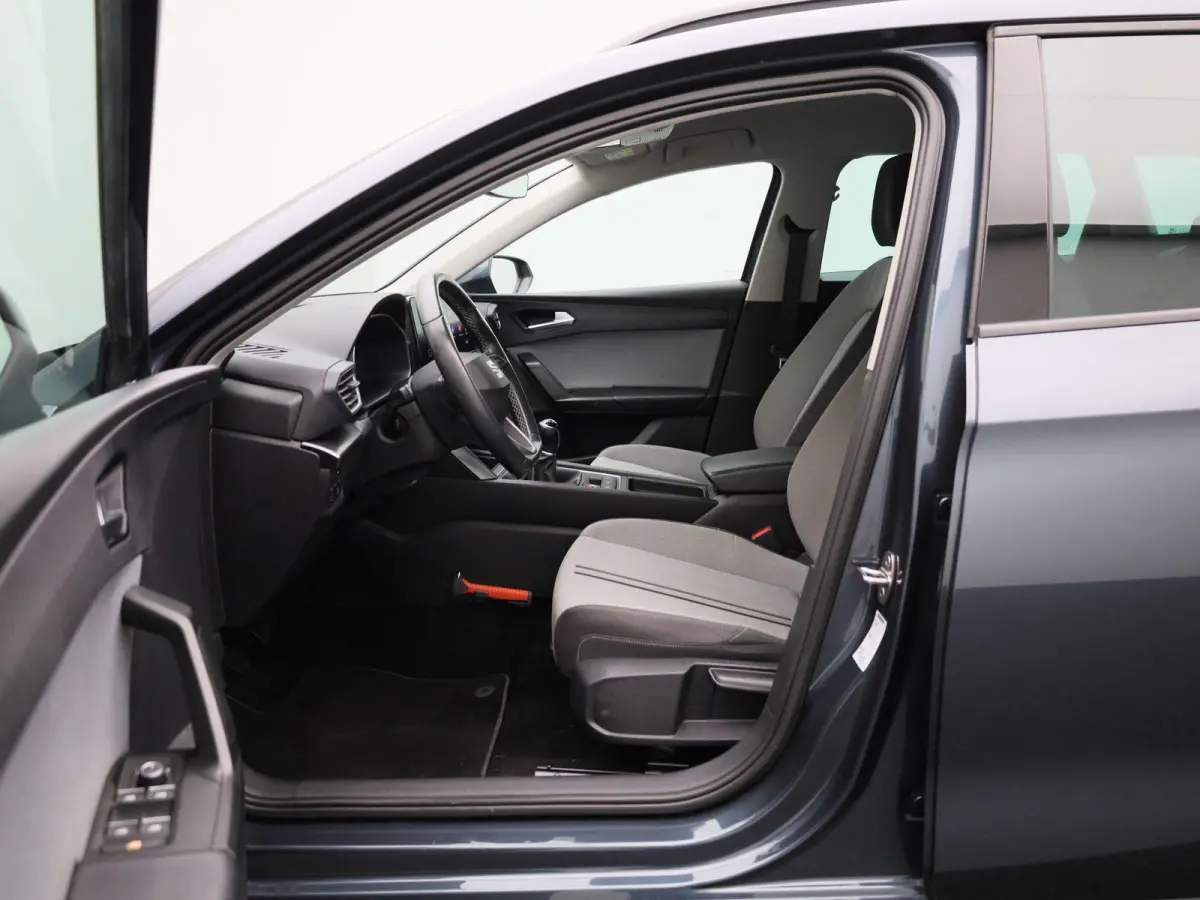 1.5 TSI Style Business Intense | Apple Carplay / Android Auto | Climate Control | Parkeersensoren | Achteruitrijcamera | Trekhaak |