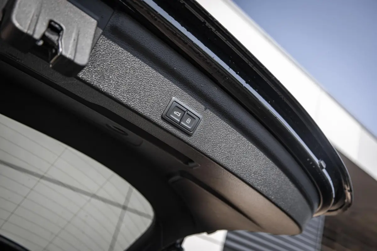 45 TFSIe 245pk S Edition | SoH 96% | Panoramadak | Sonos | Stoelverwarming | Keyless | 20" LMV