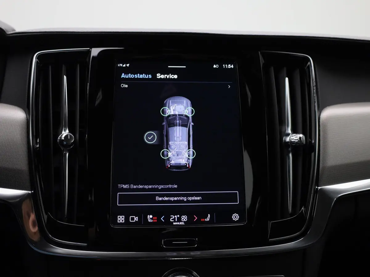 T6 PHEV Plus Dark Aut. | Apple Carplay / Android Auto | Stoelverwarming | Harman / Kardon | Stuurverwarming | Parkeersensoren | Achteruitrijcamera |