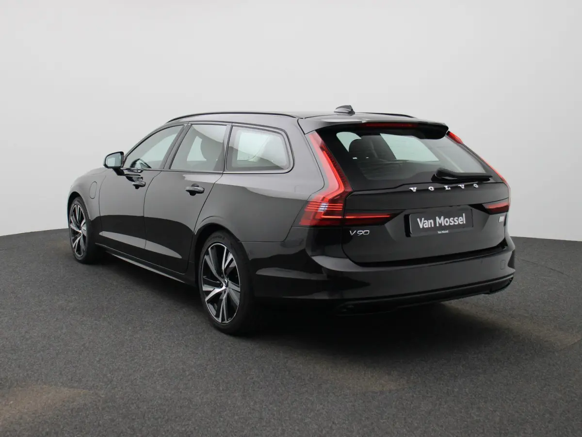 T6 PHEV Plus Dark Aut. | Apple Carplay / Android Auto | Stoelverwarming | Harman / Kardon | Stuurverwarming | Parkeersensoren | Achteruitrijcamera |