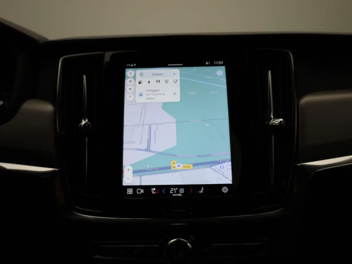 T6 PHEV Plus Dark Aut. | Apple Carplay / Android Auto | Stoelverwarming | Harman / Kardon | Stuurverwarming | Parkeersensoren | Achteruitrijcamera |