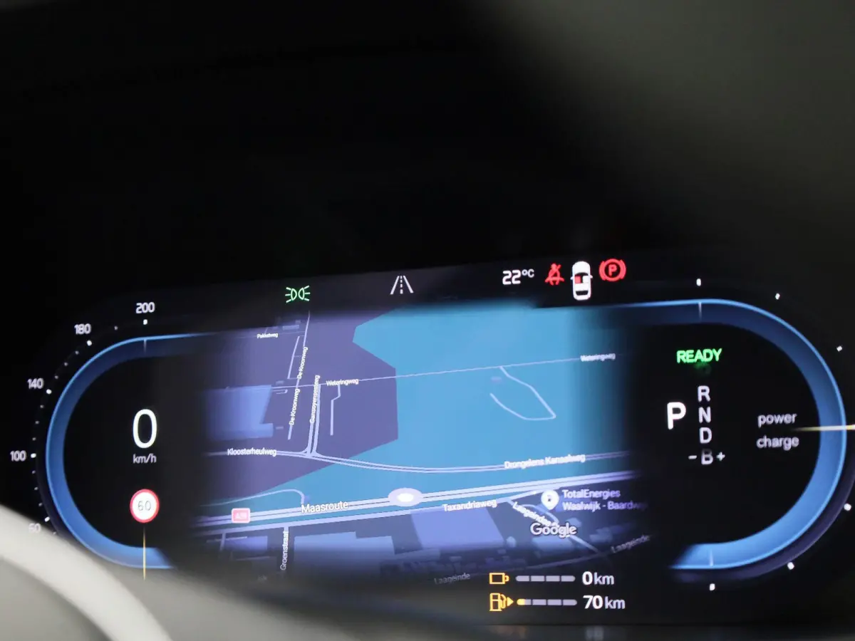 T6 PHEV Plus Dark Aut. | Apple Carplay / Android Auto | Stoelverwarming | Harman / Kardon | Stuurverwarming | Parkeersensoren | Achteruitrijcamera |