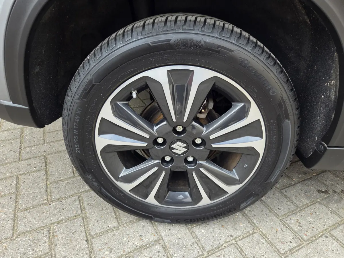 1.5 Hybrid Style Automaat/ Schuifdak/ Parkeersensoren voor + achter/ Trekhaak/ Navi/ Rijklaarprijs!