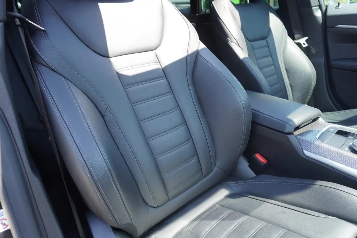 eDrive40 340pk High Executive 84 kWh | SoH 94% | M-Sport | Panoramadak | Adaptive Cruise | Stoelverwarming | Apple CarPlay