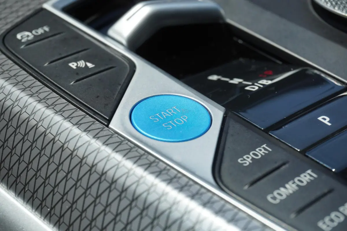 eDrive40 340pk High Executive 84 kWh | SoH 94% | M-Sport | Panoramadak | Adaptive Cruise | Stoelverwarming | Apple CarPlay