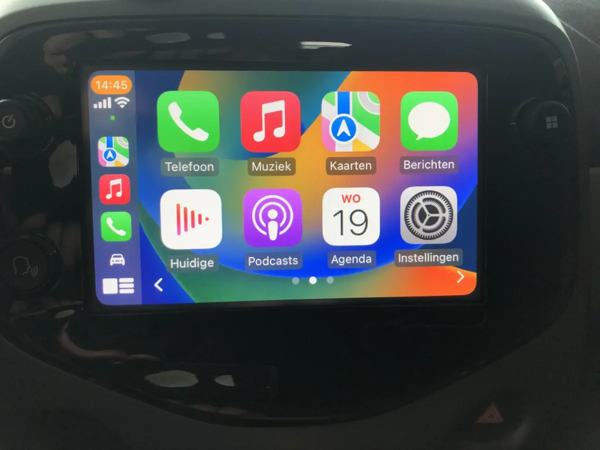 1.0 VVT-i x-play 5-drs AIRCO|APPLE/ANDROID|CAMERA|DAB|CRUISE CONTROL|BLUETOOTH|USB