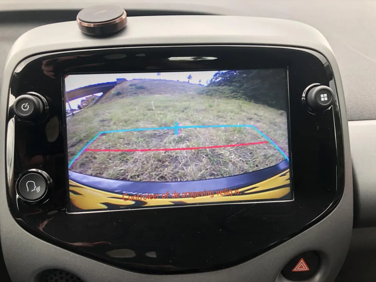 1.0 VVT-i x-play 5-drs AIRCO|APPLE/ANDROID|CAMERA|DAB|CRUISE CONTROL|BLUETOOTH|USB