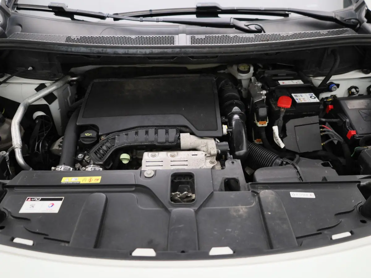1.2 PureTech 96kW S&S Allure | Climate Control | Stoelverwarming | Achteruitrijcamera | Parkeersensoren |