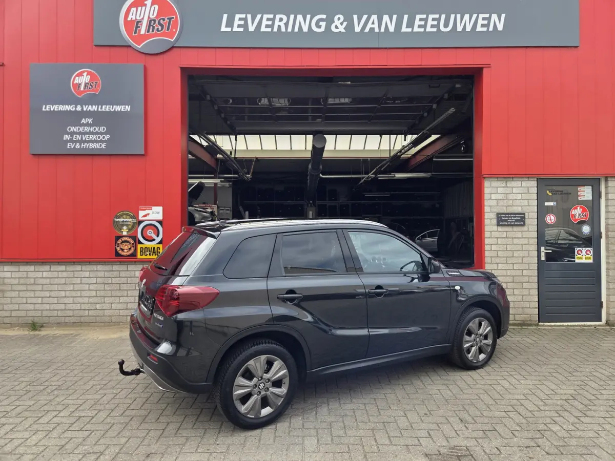1.5 Hybrid Select Automaat/ Stoelverwarming/ Camera/ Trekhaak afneembaar/ Android auto-apple carplay/ Rijklaarprijs!