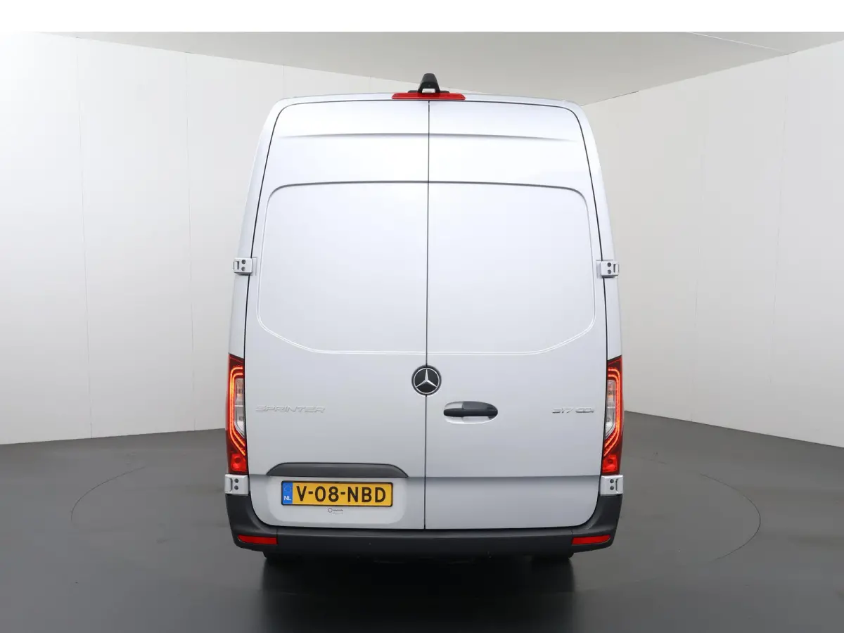 317 CDI L3 H2 | Aut. | Koelwagen | Navigatie | Parkeercamera | Airco | Keyless Go | Cruise Control | Koelwagen | Carrier | Comfortstoel en bijrijdersbank | Certified | Koel | Koelauto |