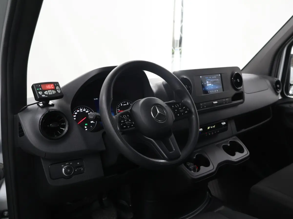317 CDI L3 H2 | Aut. | Koelwagen | Navigatie | Parkeercamera | Airco | Keyless Go | Cruise Control | Koelwagen | Carrier | Comfortstoel en bijrijdersbank | Certified | Koel | Koelauto |
