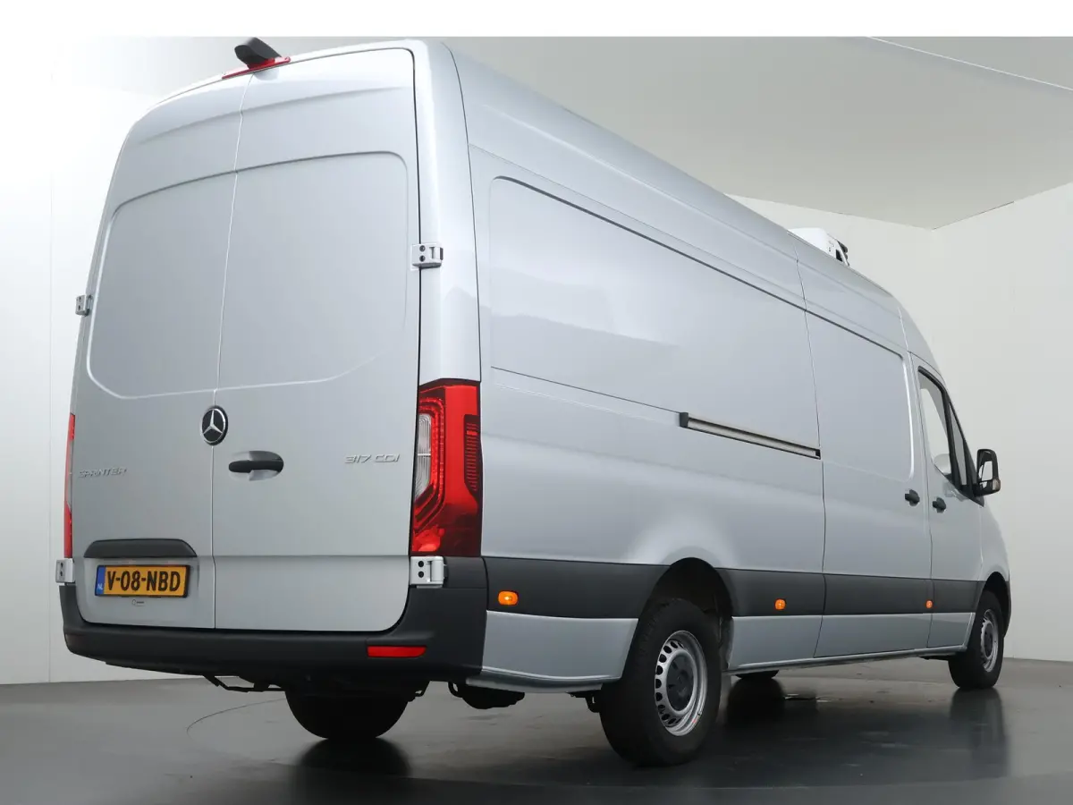 317 CDI L3 H2 | Aut. | Koelwagen | Navigatie | Parkeercamera | Airco | Keyless Go | Cruise Control | Koelwagen | Carrier | Comfortstoel en bijrijdersbank | Certified | Koel | Koelauto |