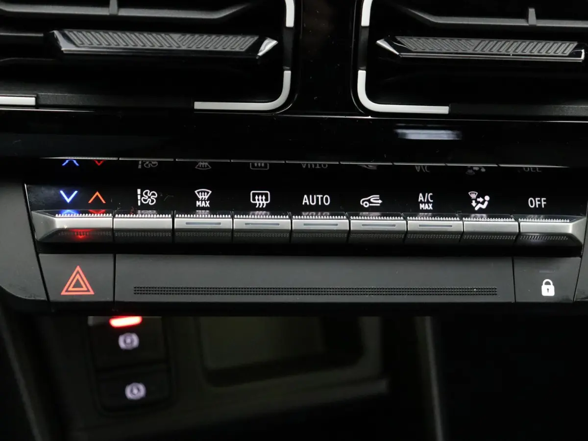 comfort range techno 52 kWh | Vijf jaar garantie | V2G mogelijk | Stoel- en stuurwielverwarming | Harman Kardon | 18" LMV |