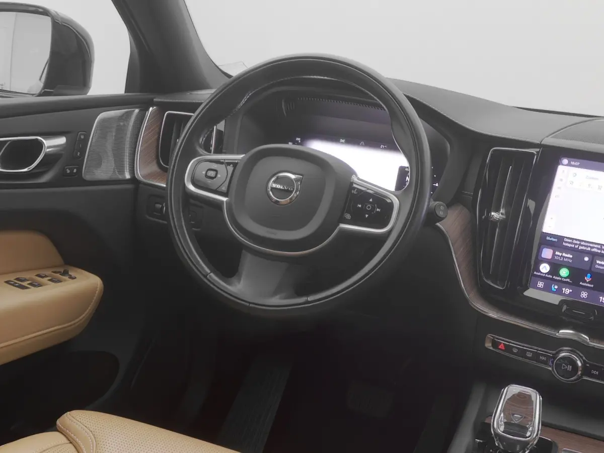 2.0 T8 Plug-in hybrid AWD Inscription | PANO | ADAPTIVE | B&W | LUCHTVERING | STOEL- EN STUURVERW.