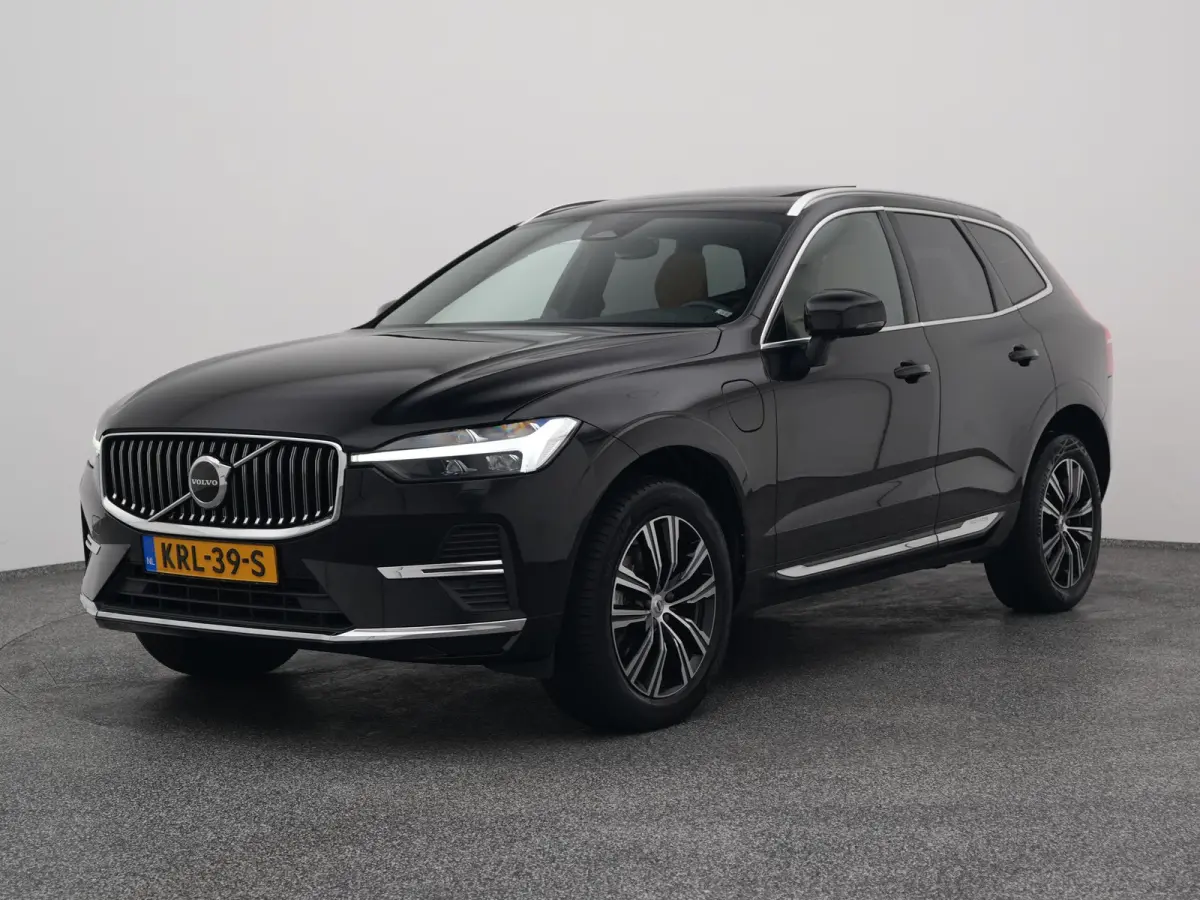 2.0 T8 Plug-in hybrid AWD Inscription | PANO | ADAPTIVE | B&W | LUCHTVERING | STOEL- EN STUURVERW.