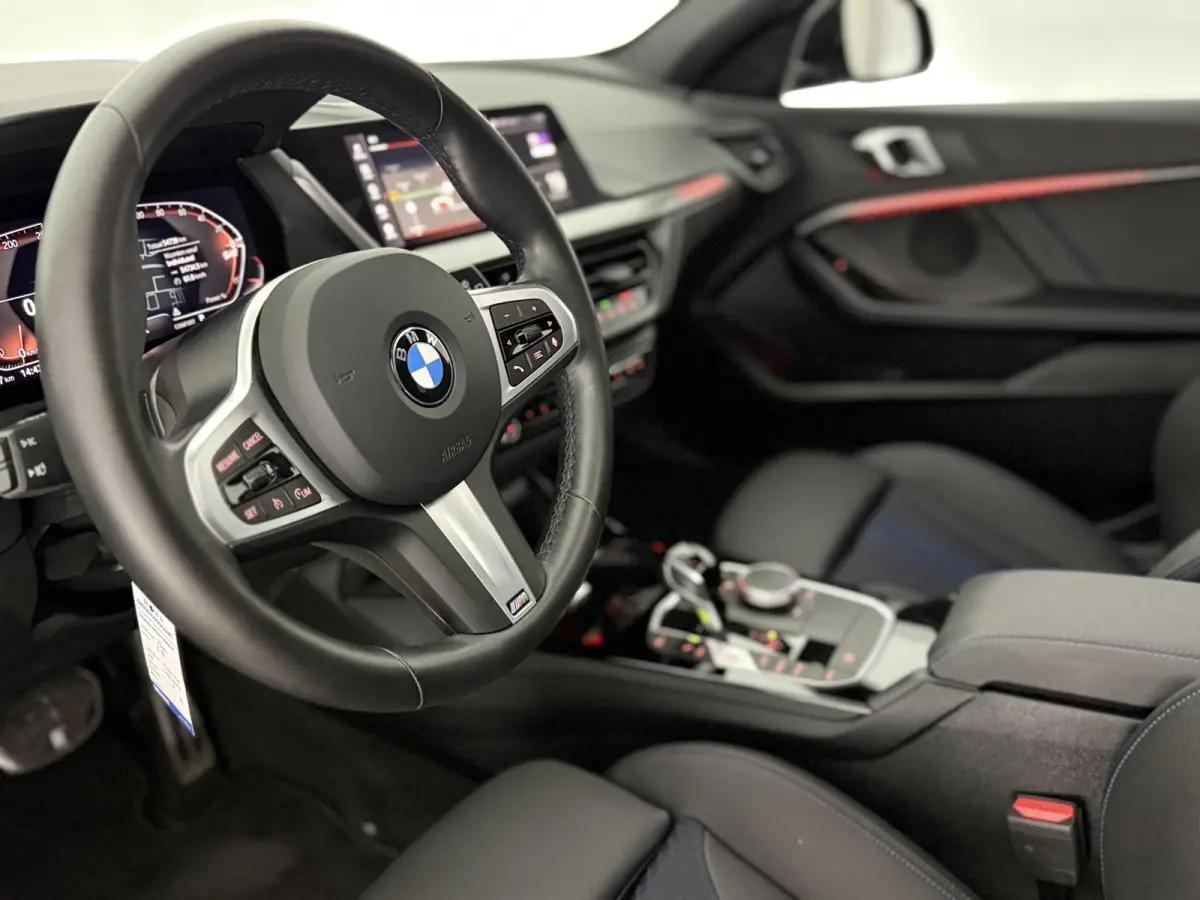 118i M-Sport | Pano | Virtual | Sfeer | Camera | Carplay | LED | Parkeersens.