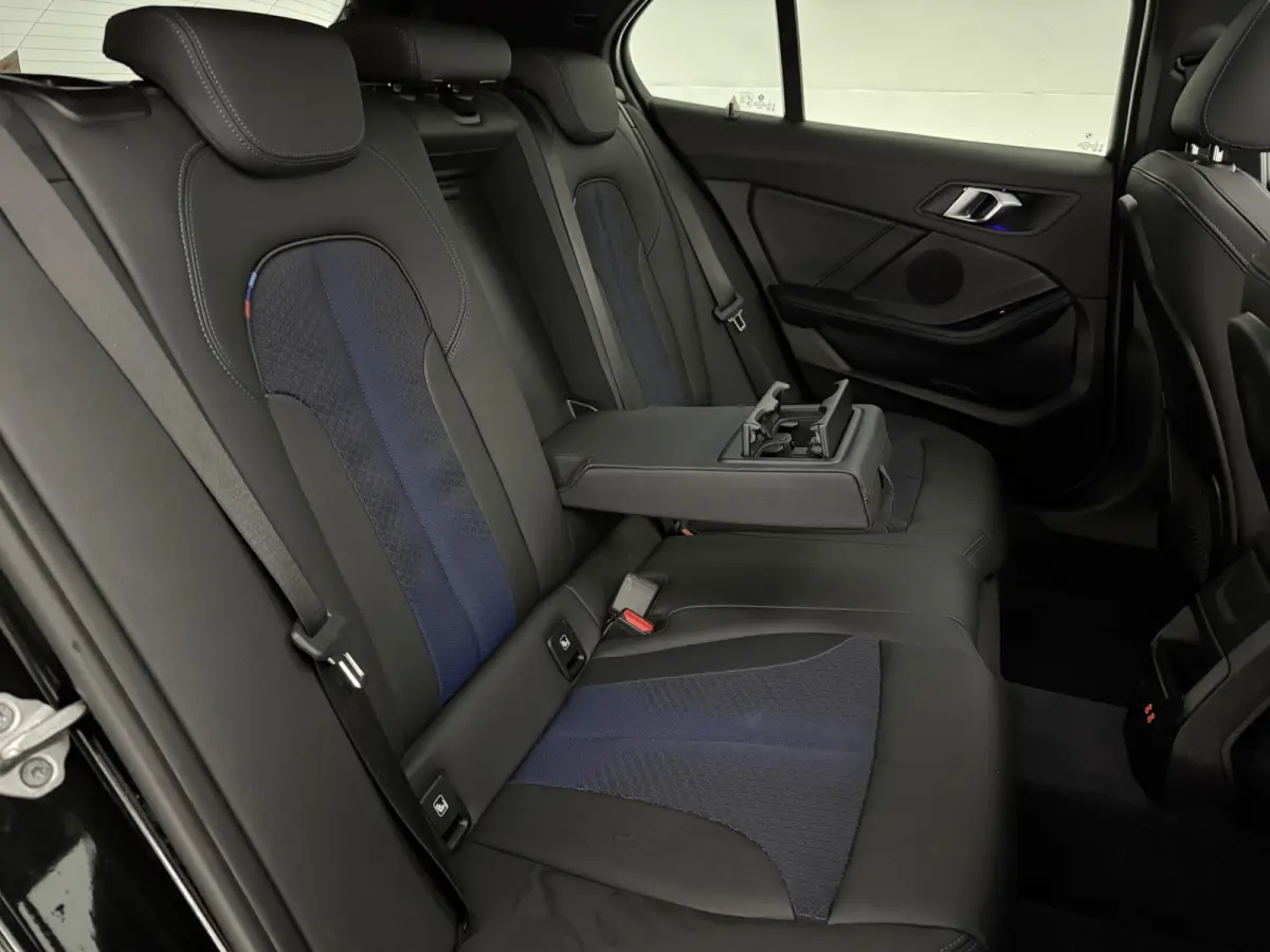 118i M-Sport | Pano | Virtual | Sfeer | Camera | Carplay | LED | Parkeersens.