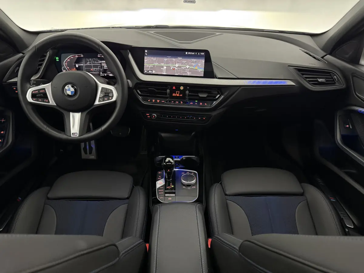 118i M-Sport | Pano | Virtual | Sfeer | Camera | Carplay | LED | Parkeersens.