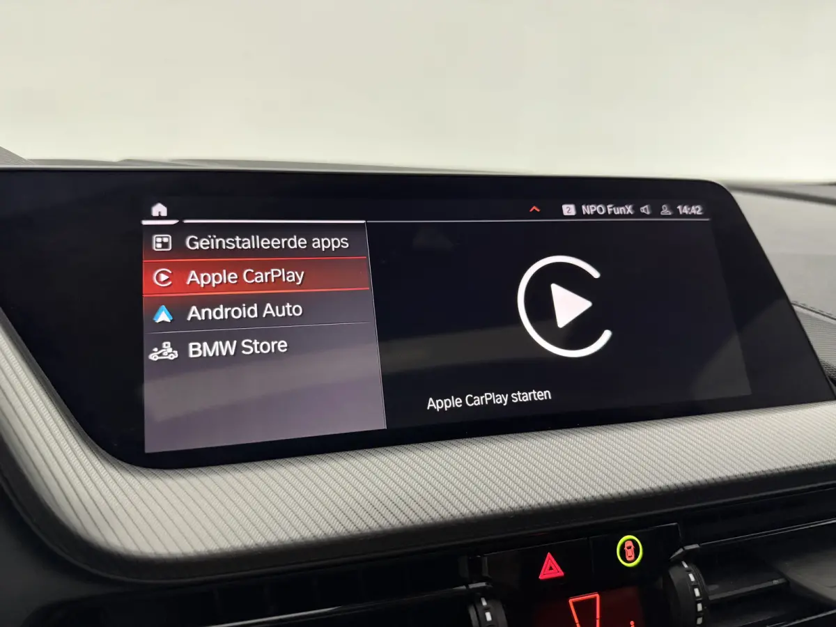 118i M-Sport | Pano | Virtual | Sfeer | Camera | Carplay | LED | Parkeersens.