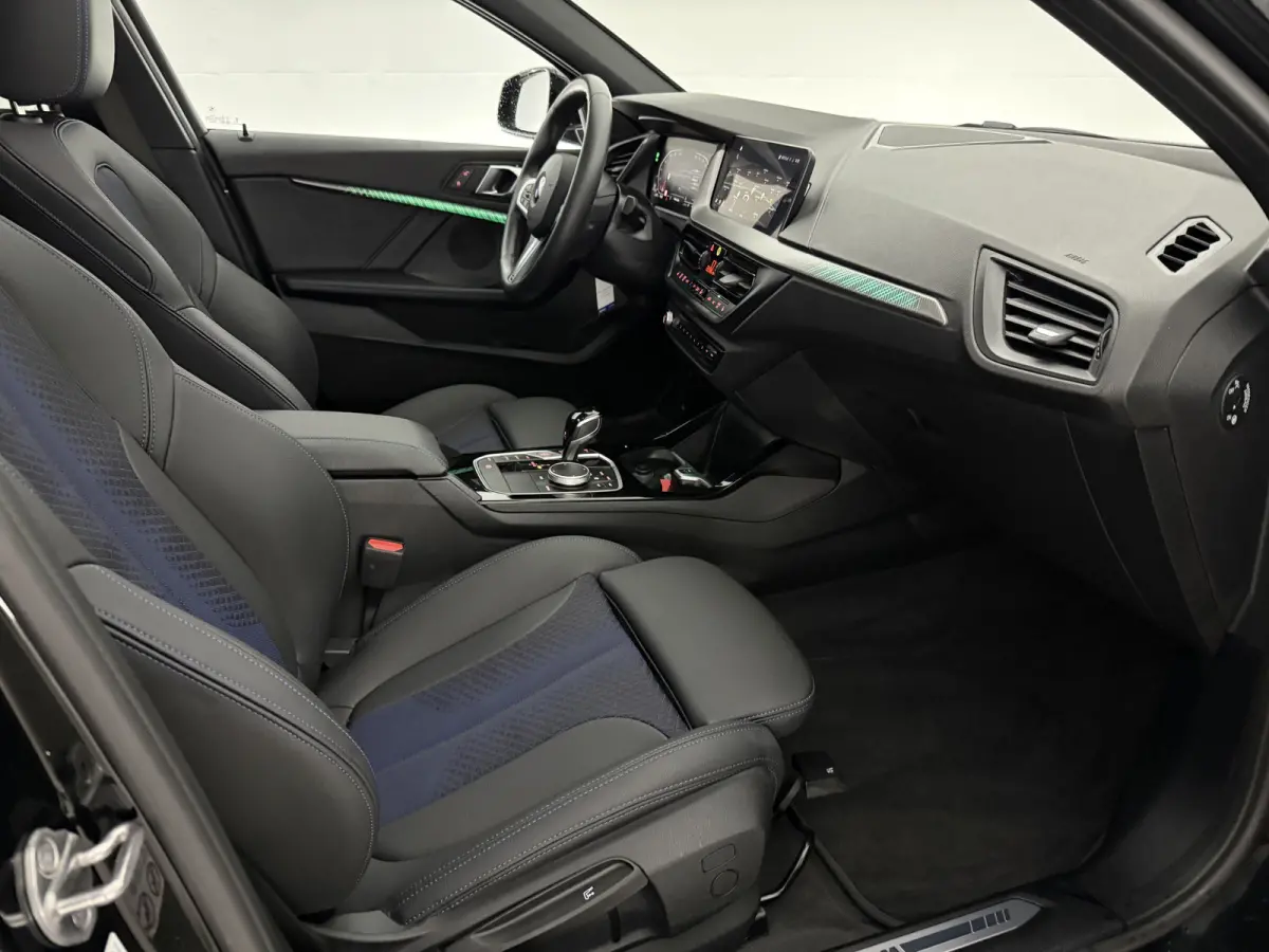 118i M-Sport | Pano | Virtual | Sfeer | Camera | Carplay | LED | Parkeersens.