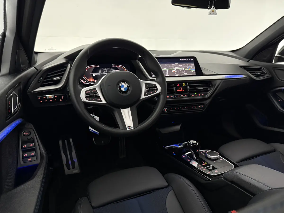 118i M-Sport | Pano | Virtual | Sfeer | Camera | Carplay | LED | Parkeersens.
