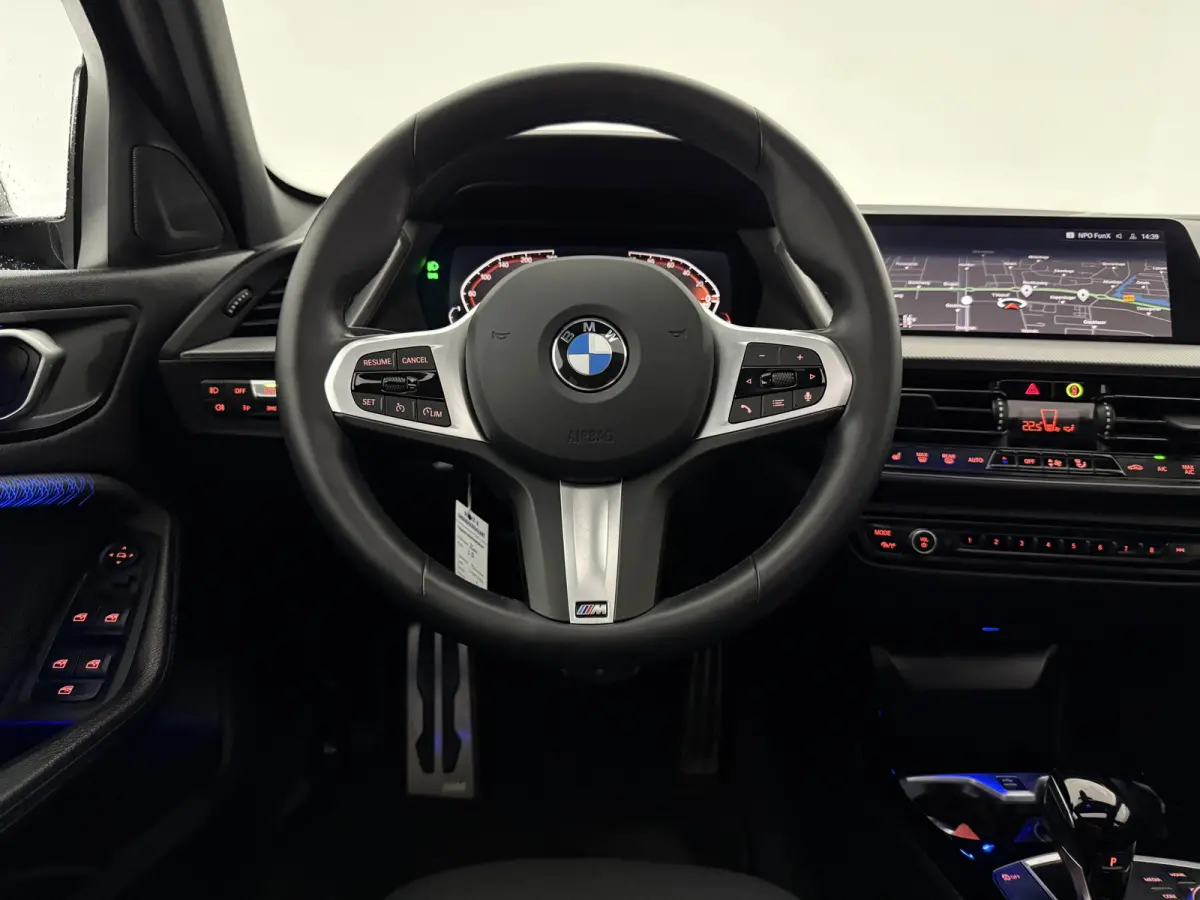 118i M-Sport | Pano | Virtual | Sfeer | Camera | Carplay | LED | Parkeersens.