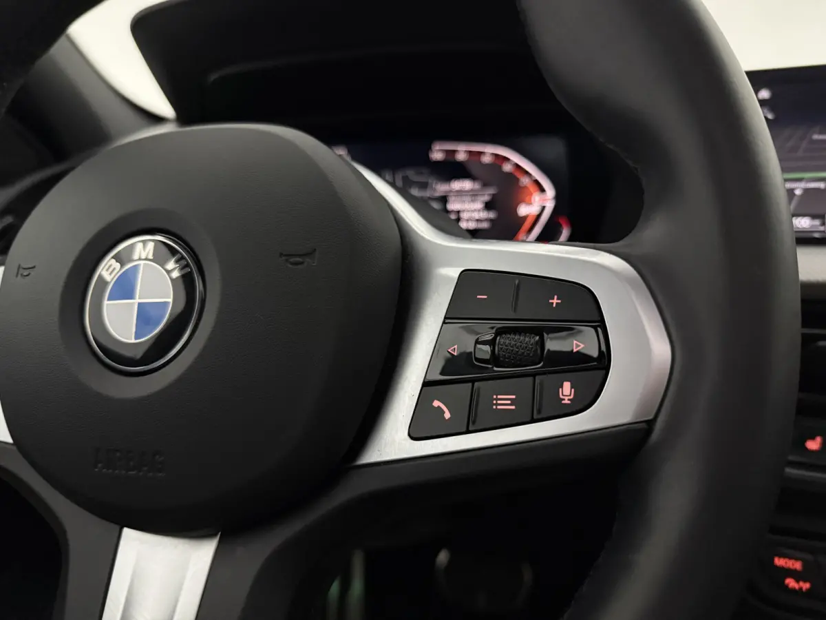118i M-Sport | Pano | Virtual | Sfeer | Camera | Carplay | LED | Parkeersens.