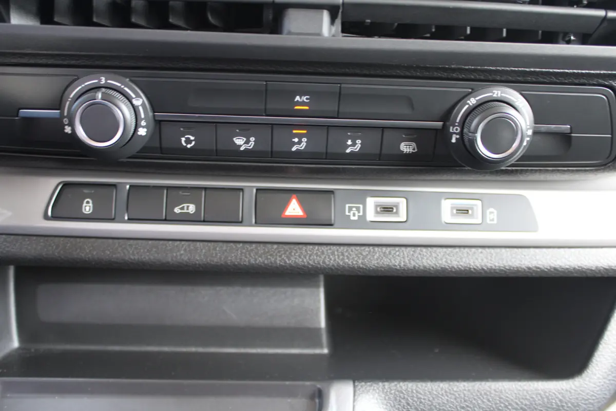 L3 75 kWh | 8 JAAR GARANTIE | CAMERA | NAVI | DRAADLOOS CARPLAY | COMFORT WAND |