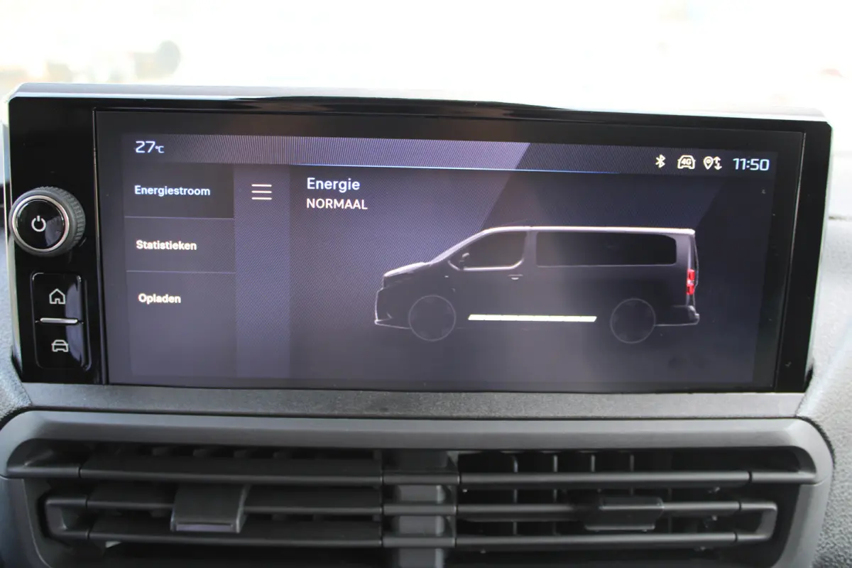 L3 75 kWh | 8 JAAR GARANTIE | CAMERA | NAVI | DRAADLOOS CARPLAY | COMFORT WAND |