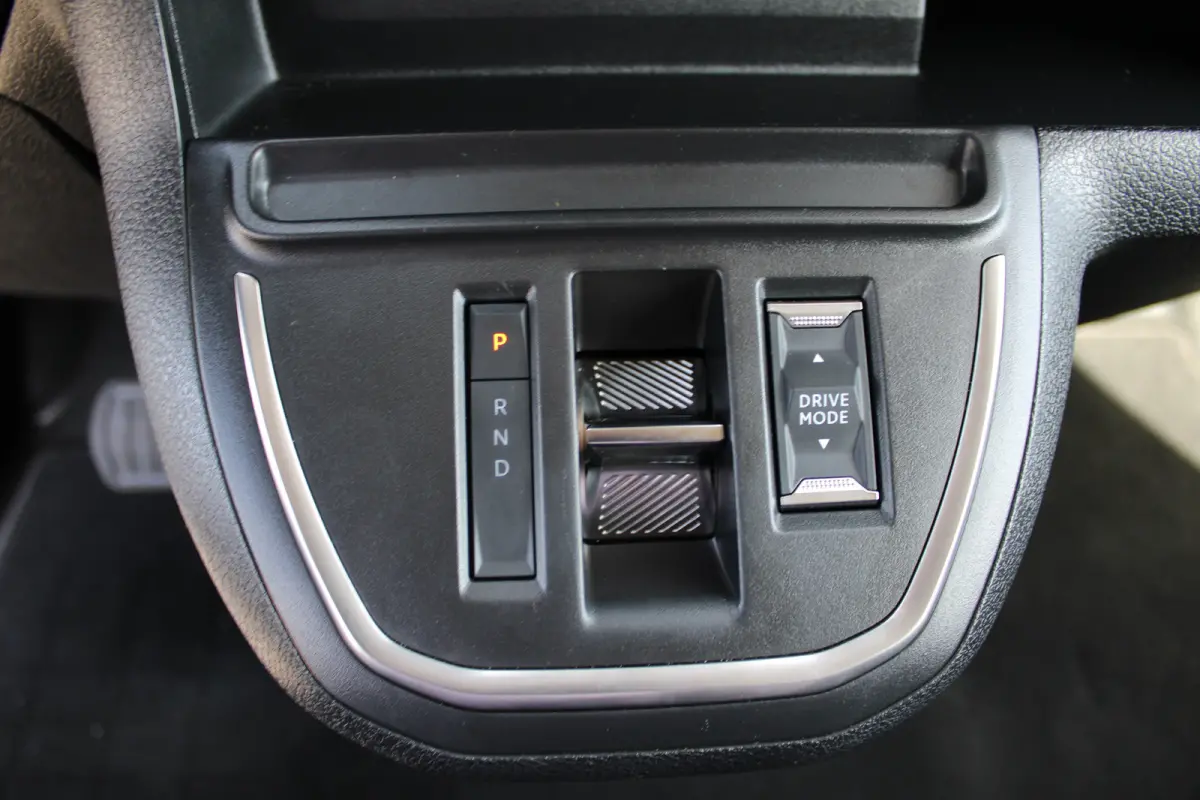 L3 75 kWh | 8 JAAR GARANTIE | CAMERA | NAVI | DRAADLOOS CARPLAY | COMFORT WAND |