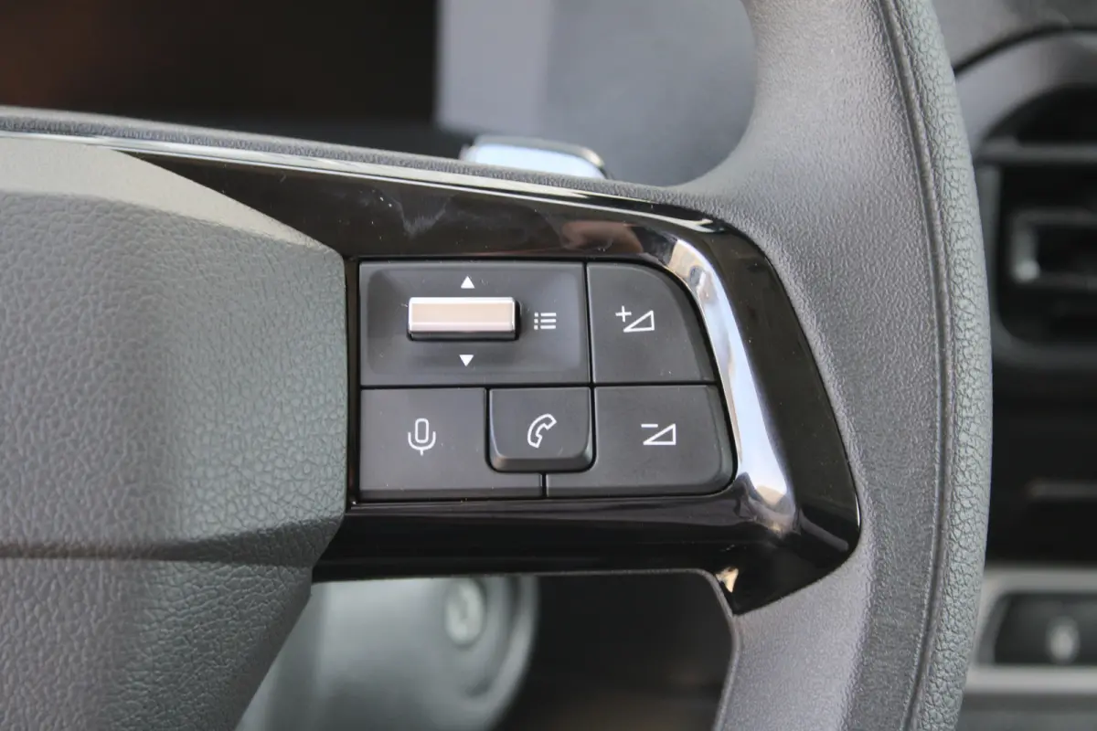 L3 75 kWh | 8 JAAR GARANTIE | CAMERA | NAVI | DRAADLOOS CARPLAY | COMFORT WAND |
