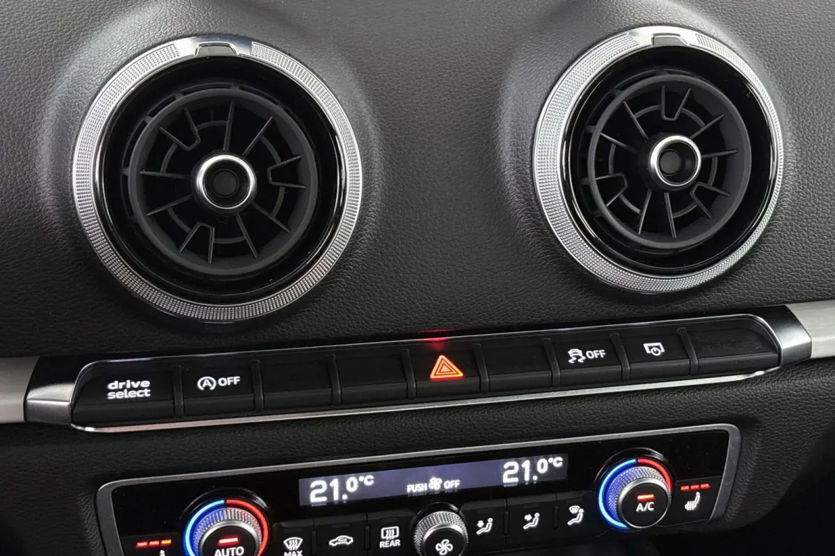30 TFSI Advance Sport S-Line Trekhaak Stoelverwarming Navi Virtual