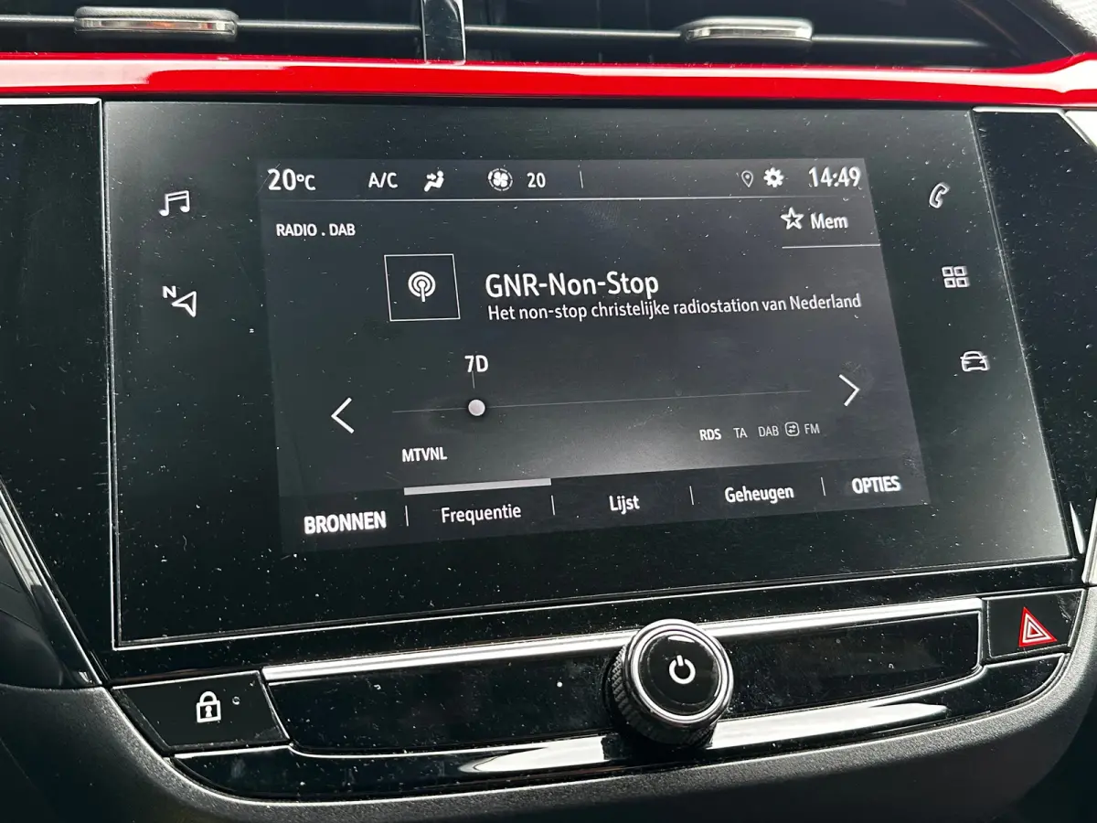 1.2 100 PK Level 4/GS | CAMERA + PARKEERSENSOREN| LED KOPLAMPEN| APPLE CARPLAY/ANDROID AUTO| ELECTRONIC CLIMATE CONTROL| DEALER ONDERHOUDEN| DODEHOEK DETECTIE|